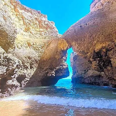 Dunas Douradas 알만실
